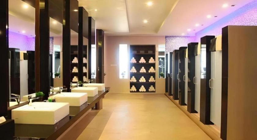 Aswin Hotel And Spa Makassar Eksteriør bilde