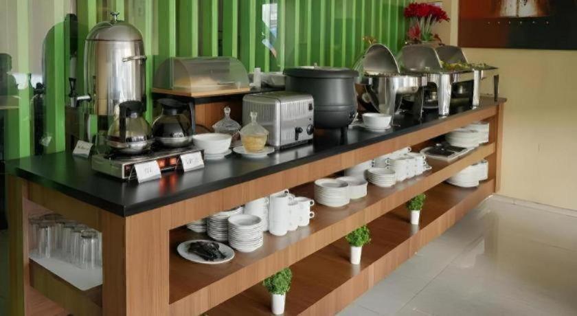 Aswin Hotel And Spa Makassar Eksteriør bilde